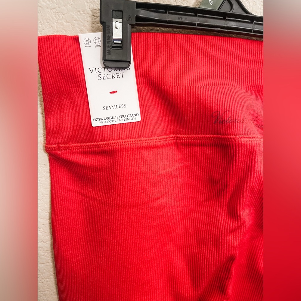 Victoria secret workout leggings - Picture 3 of 4